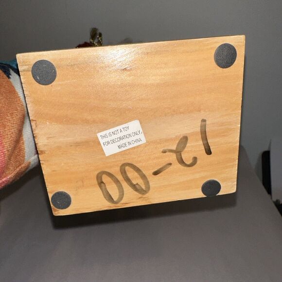 Grandeur Noel Limited Edition 2000 Vintage Wooden Santa Nutcracker Lantern Watch - Picture 7 of 7